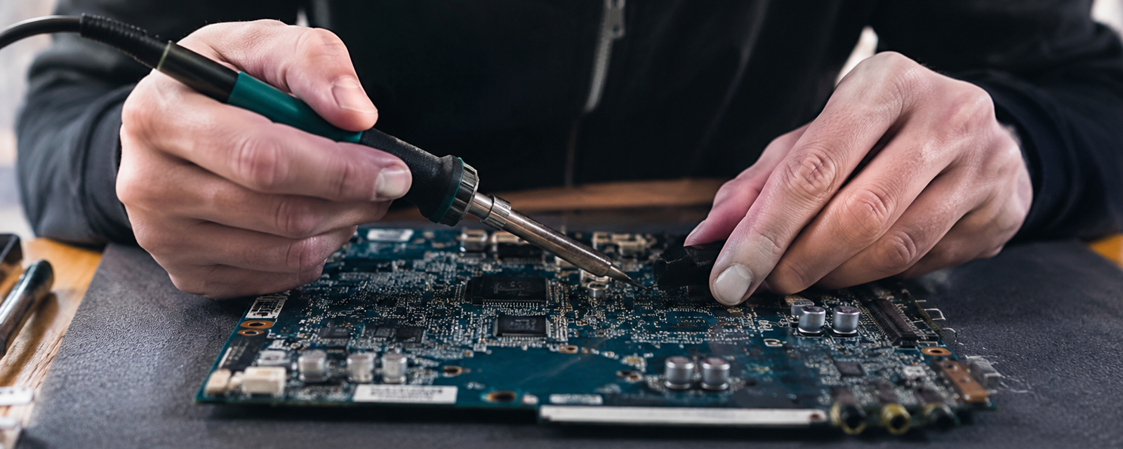 Diagnostics, Module Repair, Programming, Cloning 